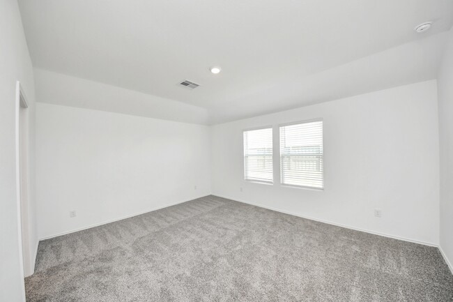 Building Photo - 2007 Woodlark Way