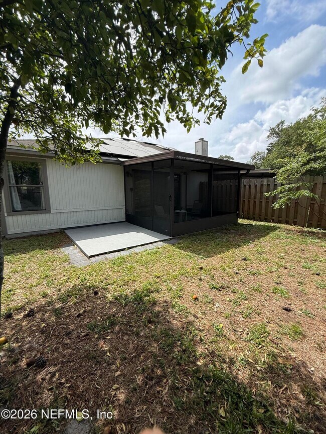 Building Photo - 2360 Bitternut Way