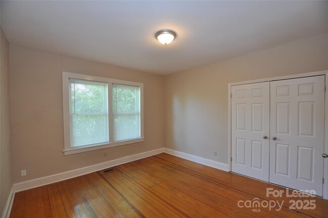 Building Photo - 1731 Perfection Ave