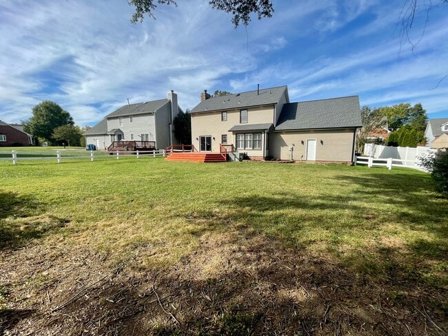 Building Photo - Gorgeous One of a Kind Home! - Available Now!