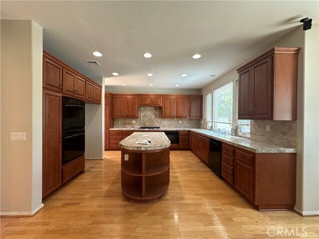 Building Photo - 12865 Crawford Dr