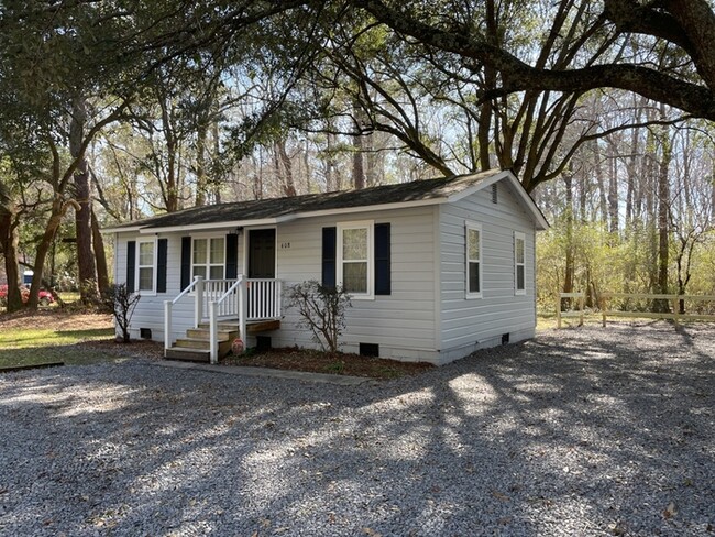 Building Photo - FULLY FURNISHED 408 Miles Road