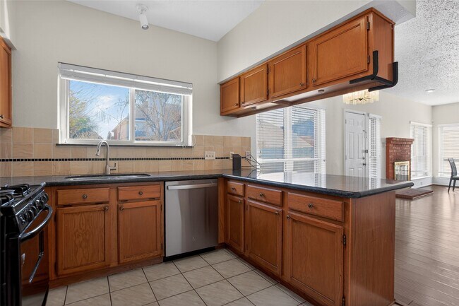 Building Photo - 1211 Berrystone Trail