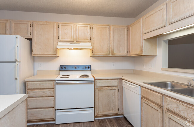 3BR, 2BA - 1018SF - Kitchen - Westwood Park