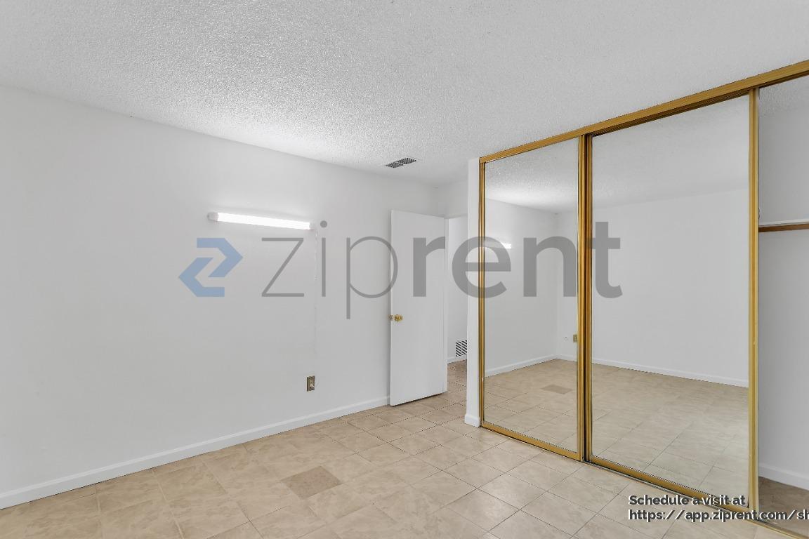 Building Photo - 2412 Sequoia Dr