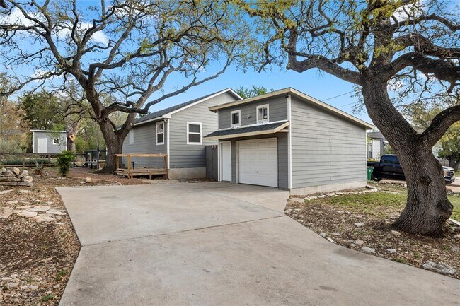 Building Photo - 18000 Lafayette Park Dr