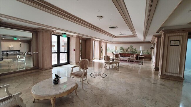 Building Photo - 6039 Collins Ave