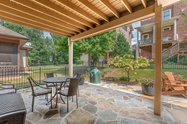 Building Photo - 10957 Waters Rd