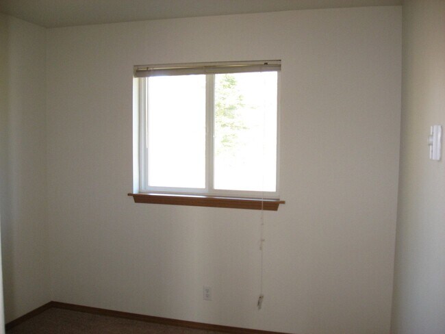 Building Photo - 1487 NW Elwha St