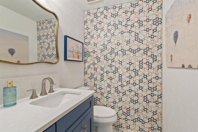 Building Photo - 304 NW 24th St