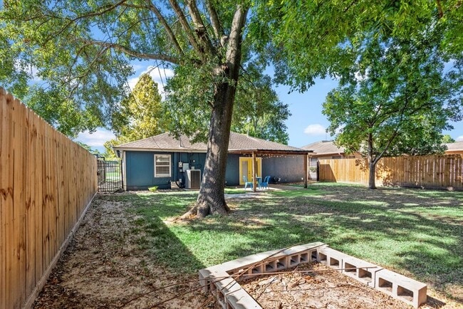Building Photo - 4007 Markley St