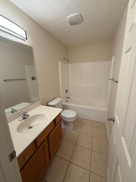 Building Photo - 7018 Autumn Dr