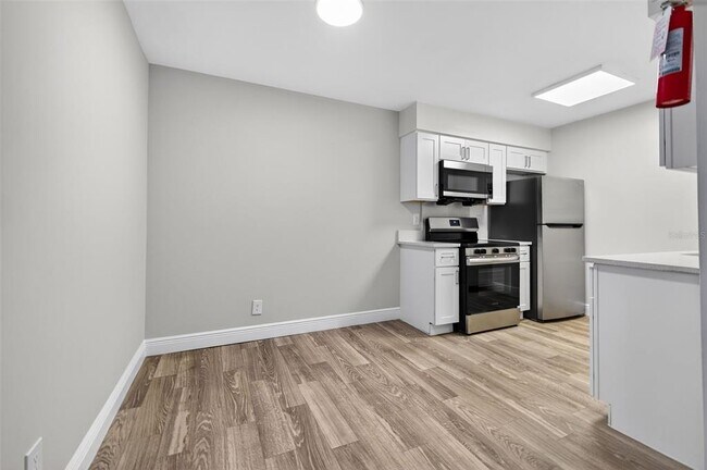 Building Photo - 612 Bass Ct