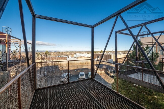 Building Photo - 1346 Pacheco St