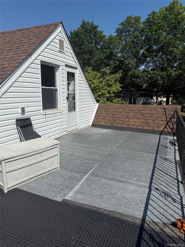 Building Photo - 203-06 53rd Ave