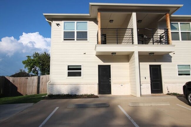 Primary Photo - Coming Soon! 2 Bedroom 2.5 Bath Townhome a...