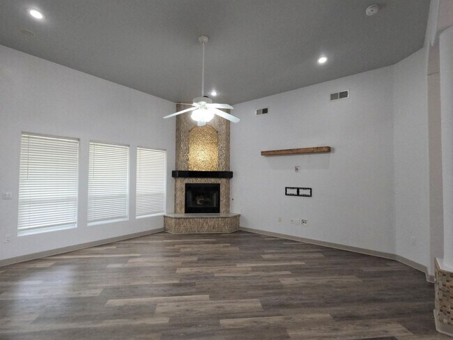 Building Photo - 2947 Longbow Loop
