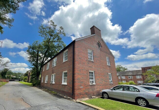Entrance to covered/reserved parking (optional - $40/month) - 2824 Thornhill Rd