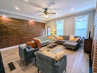 Building Photo - Beautiful Updated Home in Lawrenceville