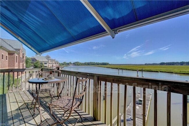 Building Photo - 108 Commerce St