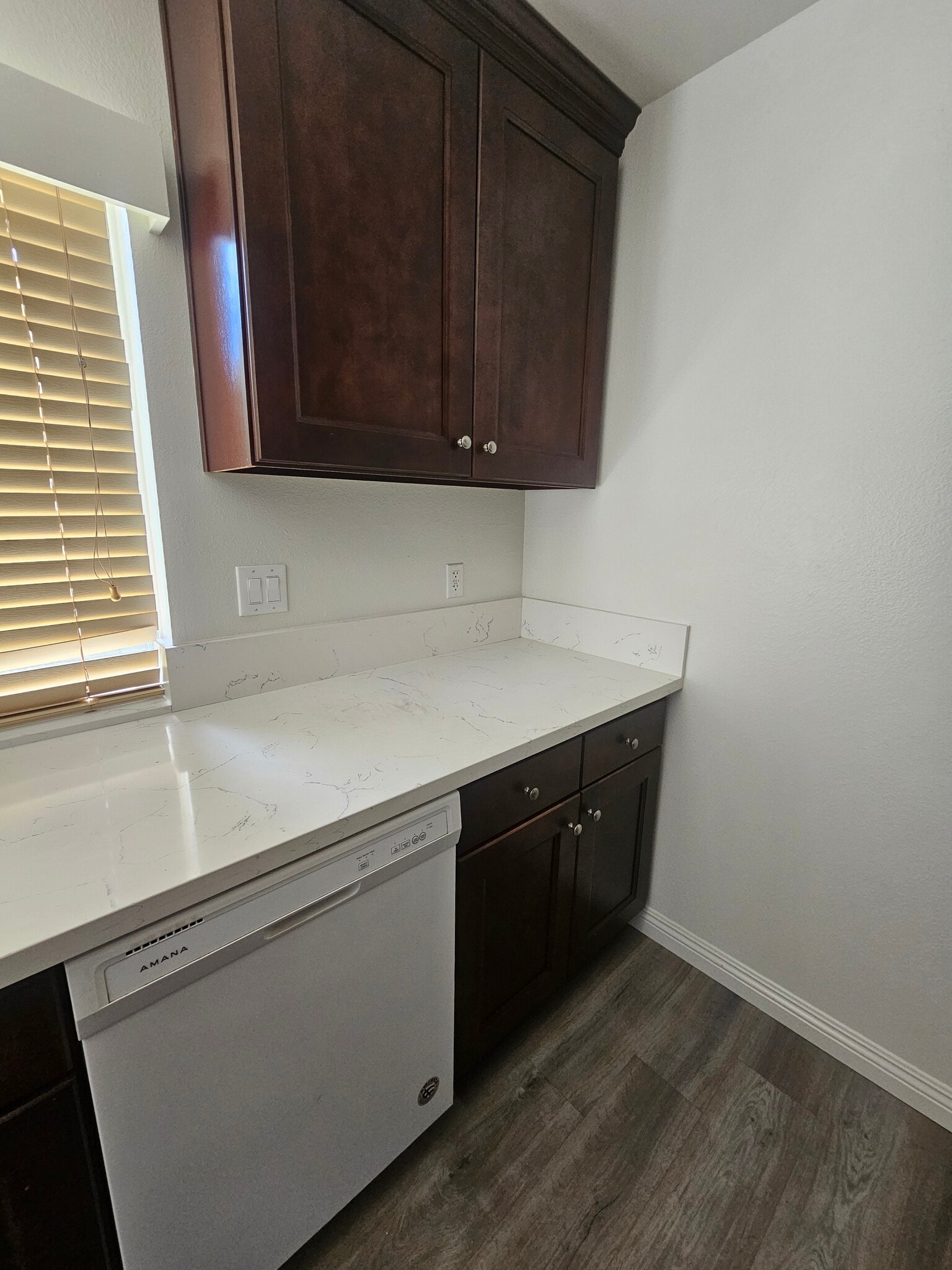 Building Photo - 23220 Pryor Pl