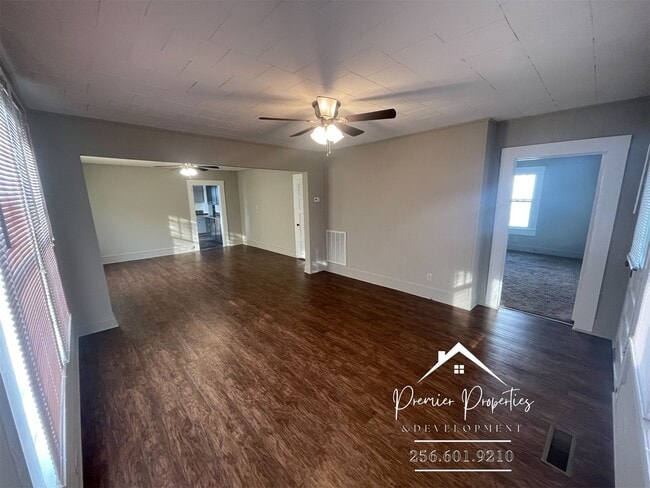 Building Photo - Gadsden Home PLUS 12 x 20 Storage Unit - Alabama