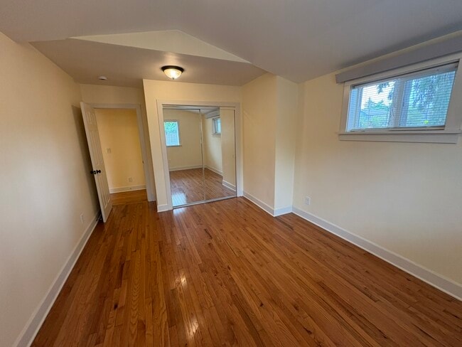 Building Photo - 4701 NE 55th Ave