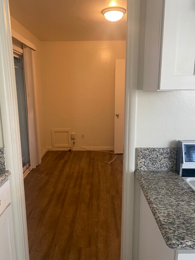 Building Photo - 309 Griffiths St