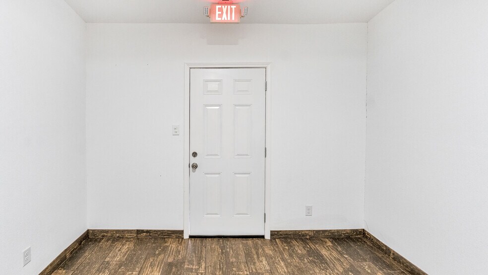 Building Photo - 4530 Walzem Rd