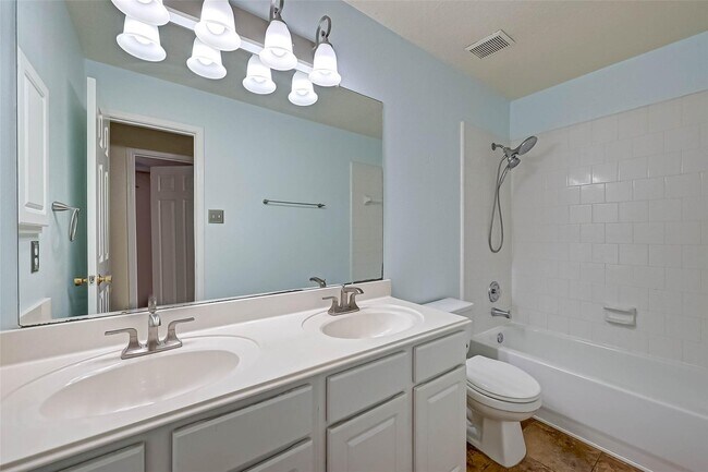 Building Photo - 3630 Winstrome Ct