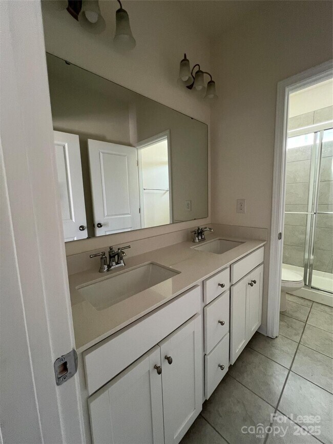 Building Photo - 1024 Argentium Way