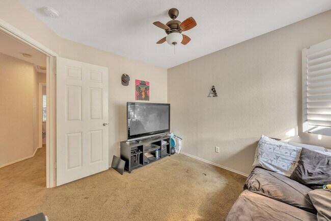 Building Photo - 3 BEDROOM AND 2.5 BATHROOMS PISD SCHOOL DISTRICT