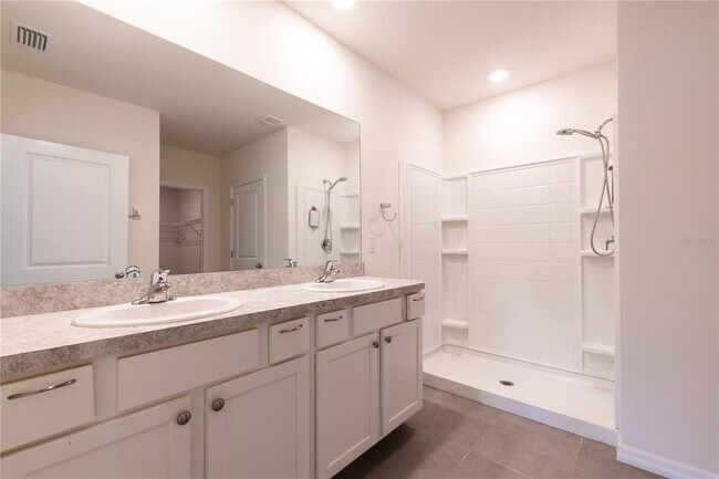Building Photo - 35525 Stella Vast Dr