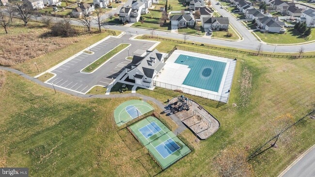 Building Photo - 569 Seeback Dr