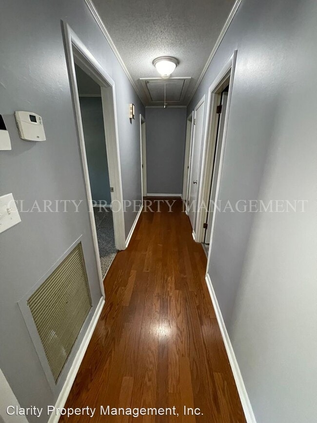 Building Photo - 3 br, 2 bath House - 917 Towanda Trail