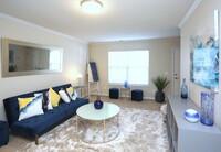 Building Photo - Spacious 2 Bedroom Townhomes in the Heart ...