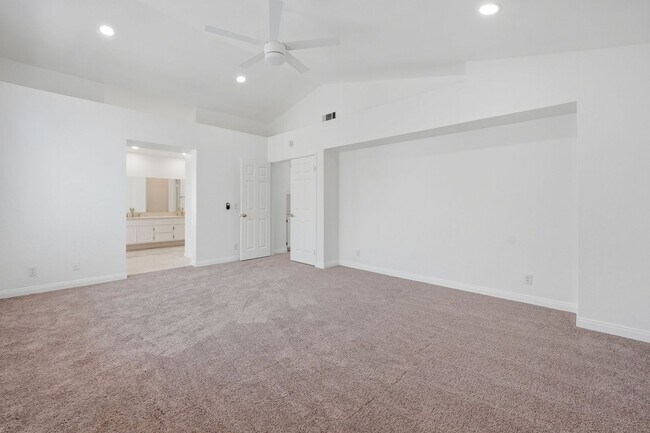 Building Photo - SPACIOUS 4 BEDROOM, 3 BATH HOME WITH 3-CAR GARAGE!