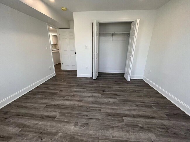 Building Photo - HOT SOMERVILLE LISTING!!!!!