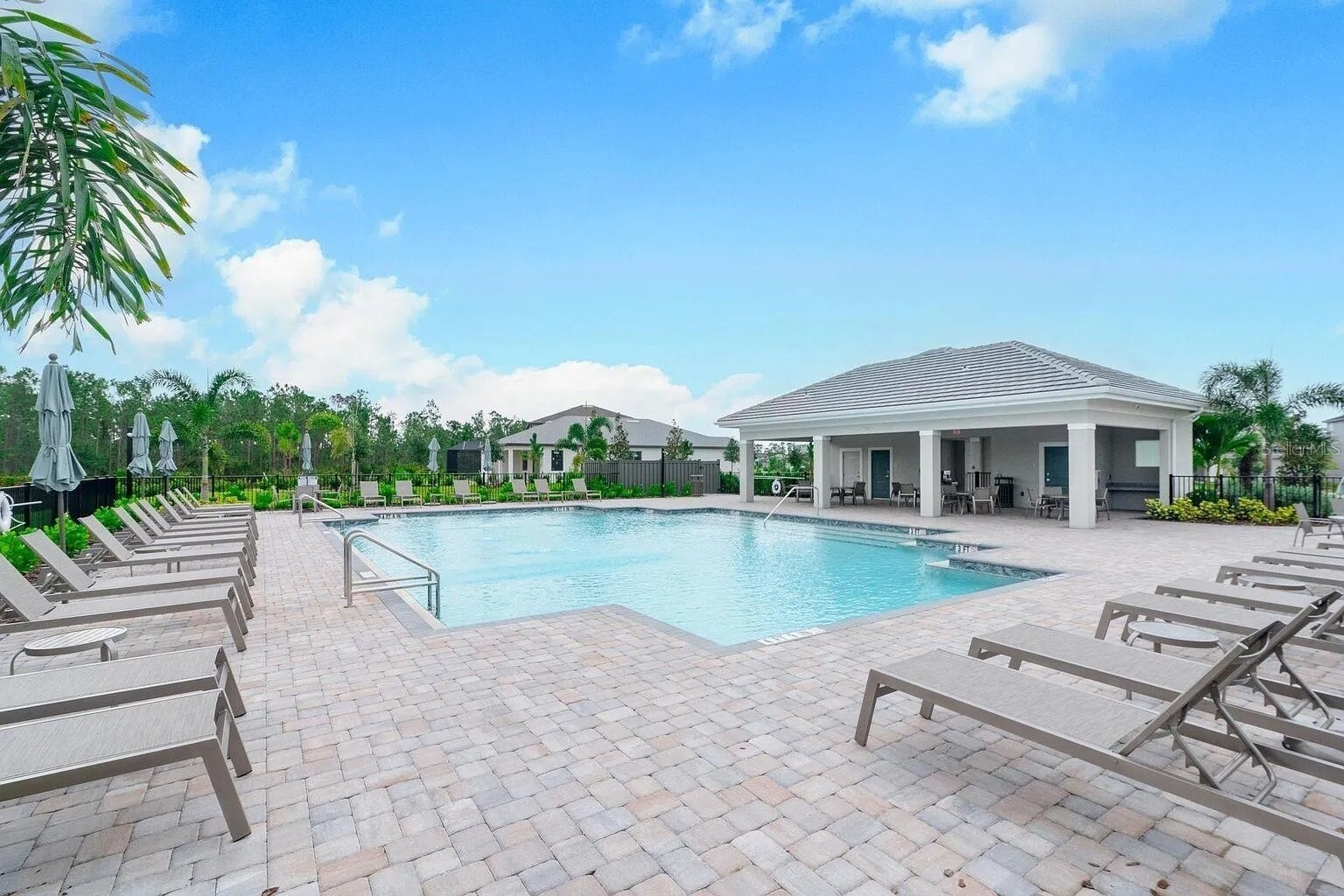 Building Photo - 2175 Darley Oak Way