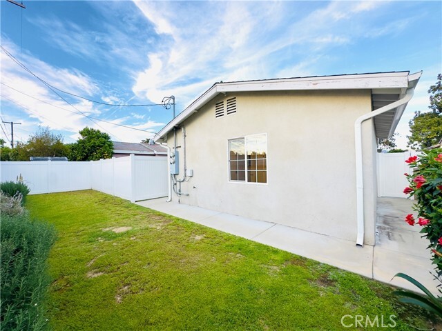 Building Photo - 8655 Ranchito Ave