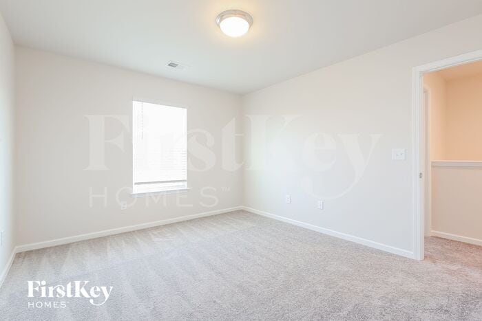 Building Photo - 16 Ramblehurst Rd