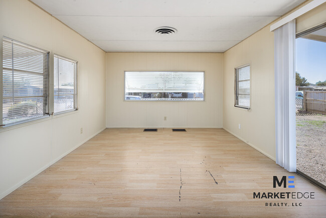 Building Photo - Mobile Home In Mesa! JOIN THE WAITLIST!