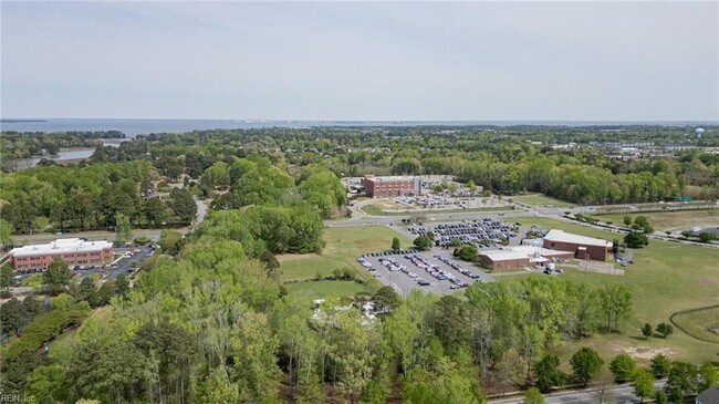 Building Photo - 310 Canaan Cir