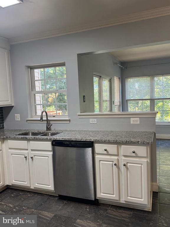 Building Photo - 3850 Koval Ln