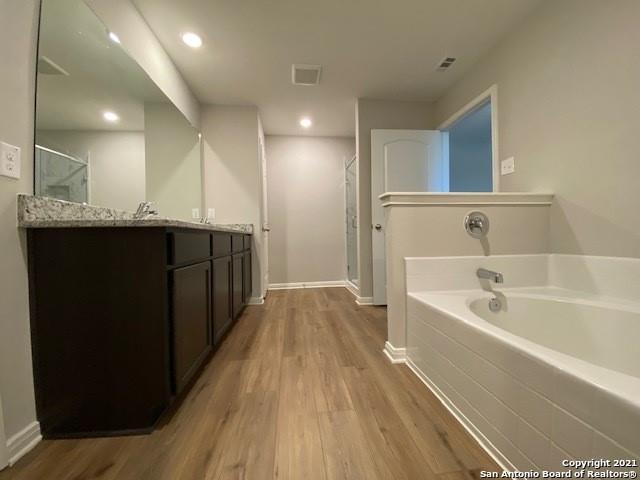 Building Photo - 9310 Bennett Frst