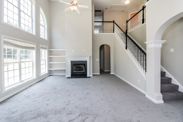 Building Photo - 5456 The Vyne Ave