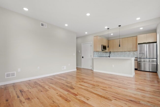 Building Photo - 108 Fleming Ave