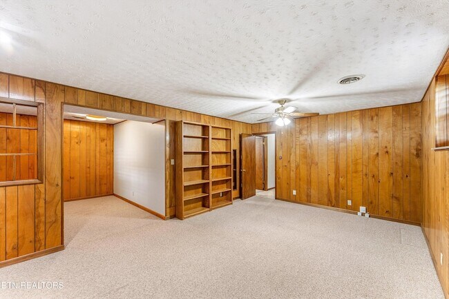 Building Photo - 9528 Gulf Park Dr