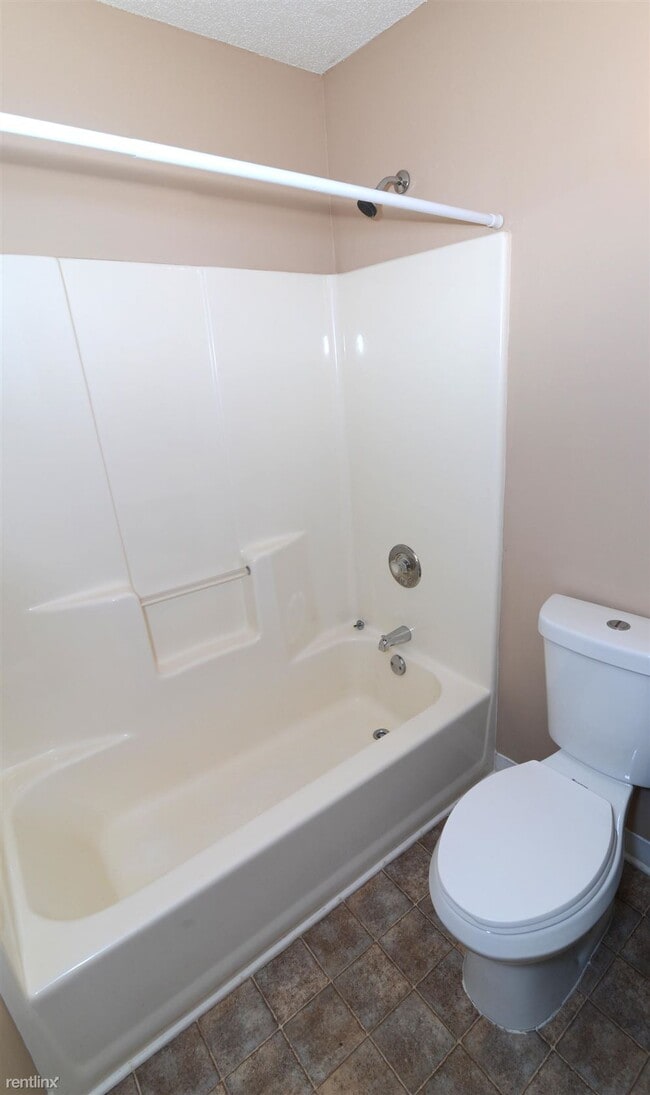 Building Photo - 3467 Meadowlane Pl SW