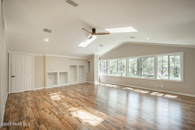 Building Photo - 847 Clubhouse Dr